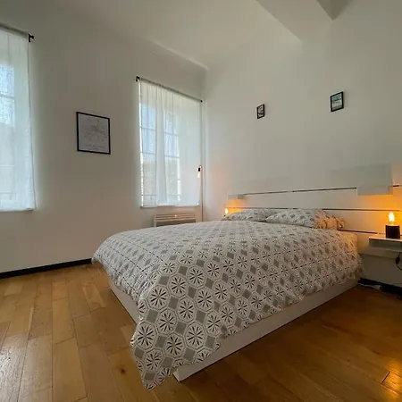 L'appartement Tomey Avec Parking Apartment