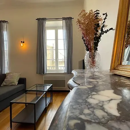 L'appartement Tomey Avec Parking *