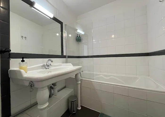 L'appartement Tomey Avec Parking Apartament *